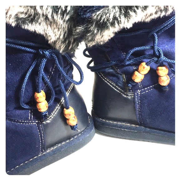 Women's Blue Fur-Lined Boots - Picture 6 of 8